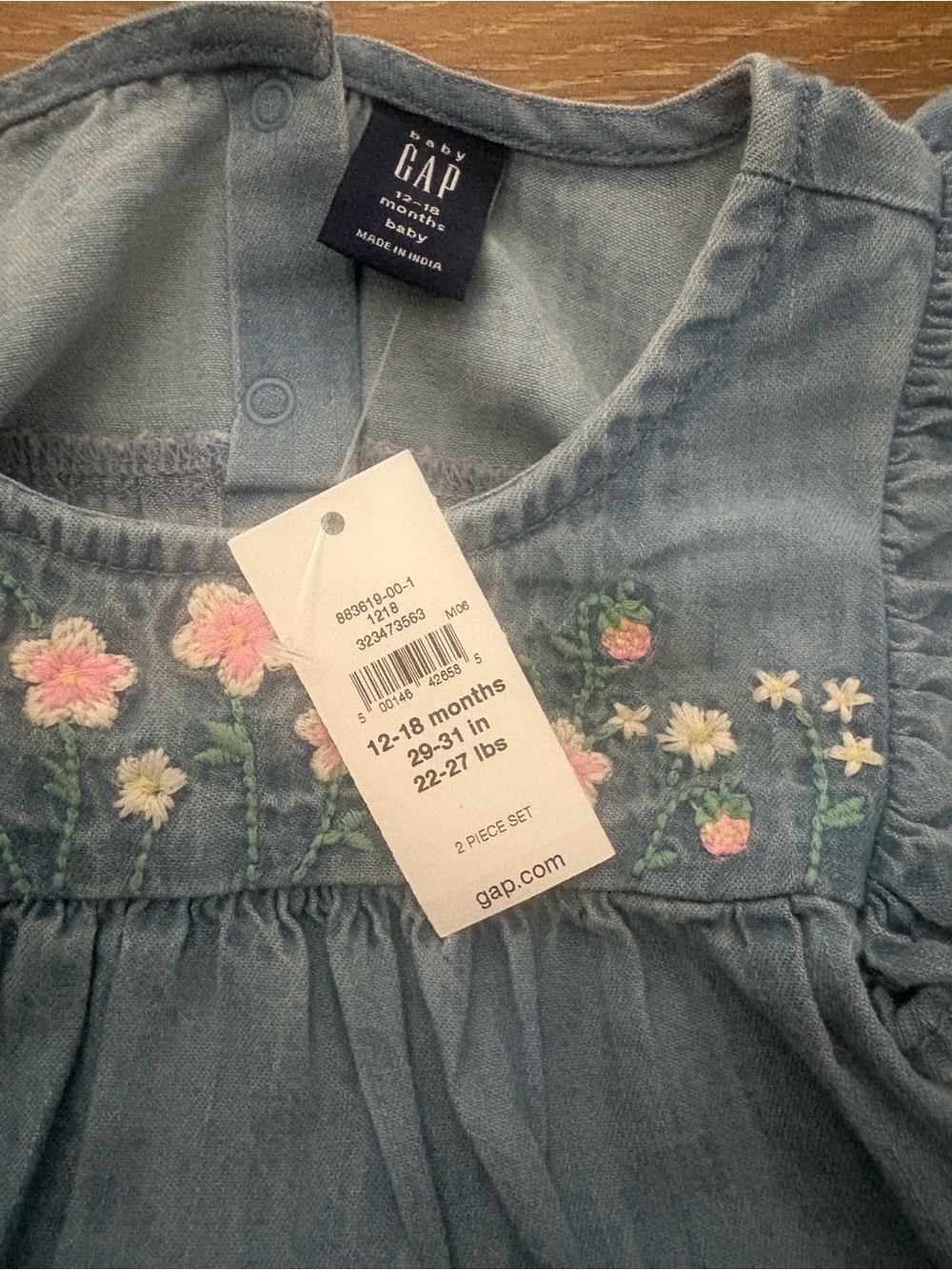 NWT GAP Baby Blue Denim Dress with Floral Embroidery & Matching Bottoms - Picture 3 of 5